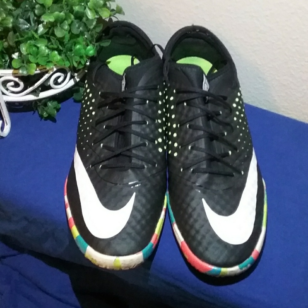 Nike Tennis Shoes.